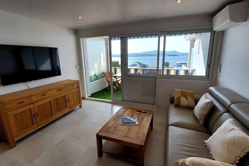 Front De Mer - Emplacement Prise Au Calme - T2 Moderne Et Entierement Climatise - Tout A Pieds 滨海萨纳里 外观 照片